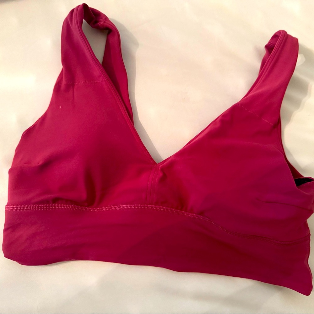 Lululemon sports bra